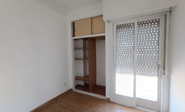 depto 3amb sobre avenida zona comercial