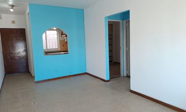 depto 3amb sobre avenida zona comercial