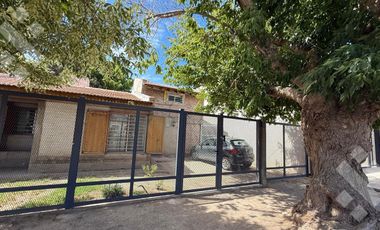 VENTA CASA 4 DORM. RIO SENGUER AL 800. ZONA PASEO COSTERO. NEUQUEN CAPITAL