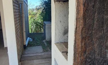 SE VENDE casa en Villa Santa Cruz del Lago! Barrio con seguridad!!!