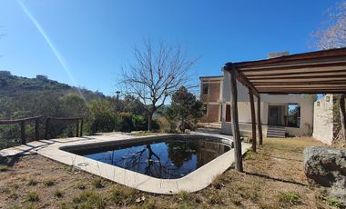 SE VENDE casa en Villa Santa Cruz del Lago! Barrio con seguridad!!!