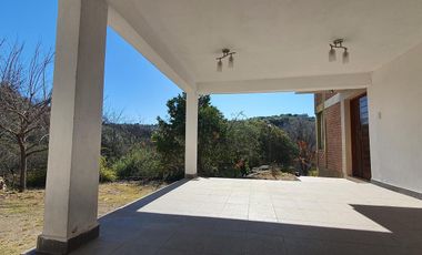 SE VENDE casa en Villa Santa Cruz del Lago! Barrio con seguridad!!!