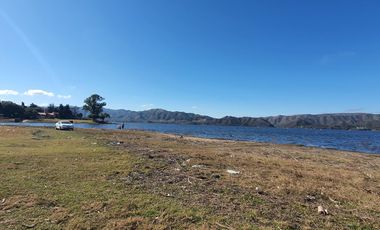 SE VENDE casa en Villa Santa Cruz del Lago! Barrio con seguridad!!!