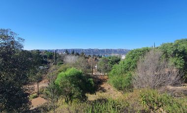 SE VENDE casa en Villa Santa Cruz del Lago! Barrio con seguridad!!!