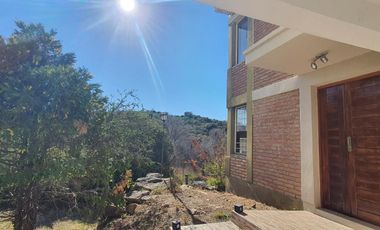 SE VENDE casa en Villa Santa Cruz del Lago! Barrio con seguridad!!!