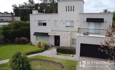 Hermosa Casa  - Fincas de Iraola II