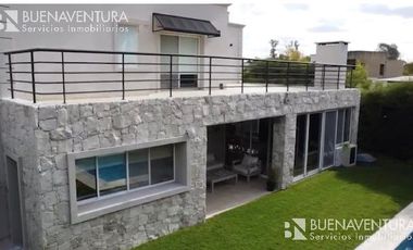 Hermosa Casa  - Fincas de Iraola II