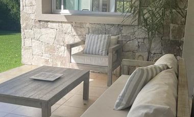 Hermosa Casa  - Fincas de Iraola II