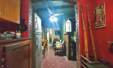 VENTA CASA C/GALPON 3 AMB 277 M2  COCHERA JARDÍN VALENTIN ALSINA