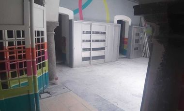 VENTA DE PLAZA COMERCIAL