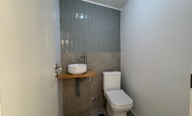 - VENTA CASA TRES DORMITORIOS CON PATIO -