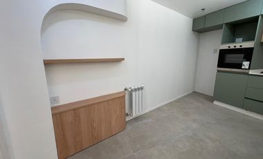 - VENTA CASA TRES DORMITORIOS CON PATIO -