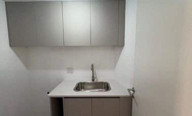 - VENTA CASA TRES DORMITORIOS CON PATIO -