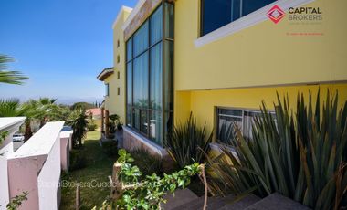 Casa en Venta o Renta en El Palomar de Lujo en privada de 4 casas en el Sur .