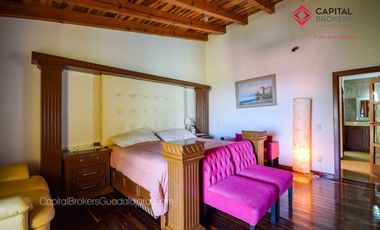 Casa en Venta o Renta en El Palomar de Lujo en privada de 4 casas en el Sur .