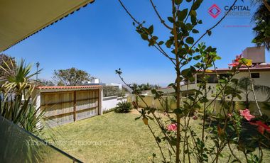 Casa en Venta o Renta en El Palomar de Lujo en privada de 4 casas en el Sur .