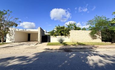 CASA EN VENTA  UNA SOLA PLANTA Terreno de 1,000 m² Dzidzilché