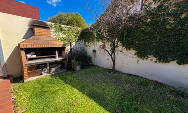 Casa 3 ambientes con garage apta credito