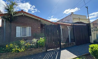 Casa 3 ambientes con garage apta credito