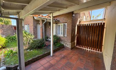 Casa 3 ambientes con garage apta credito