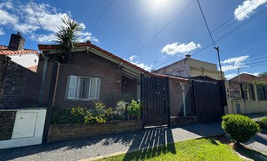 Casa 3 ambientes con garage apta credito