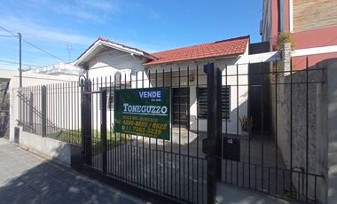 Casa en  burzaco
