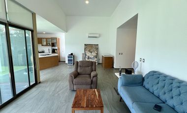 CASA EN VENTA EN PRIVADA ARBÓREA – CONKAL, YUCATÁN