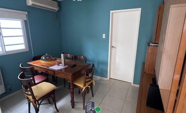 Casa en General Rodriguez, calle Rivadavia, zona céntrica muy tranquila.