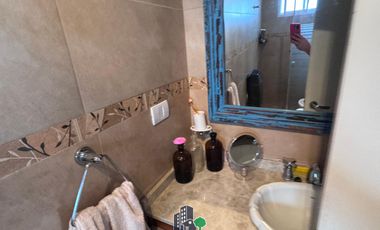 Casa en General Rodriguez, calle Rivadavia, zona céntrica muy tranquila.