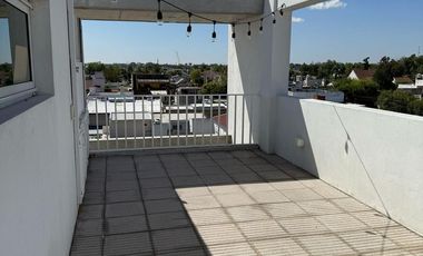 Departamento tres ambientes cochera a la venta en Dominico