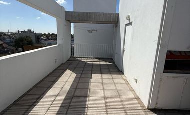 Departamento tres ambientes cochera a la venta en Dominico