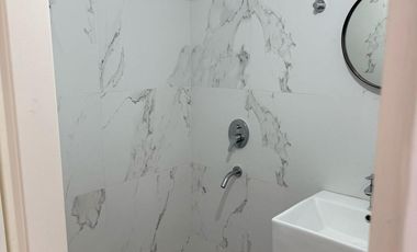 Departamento tres ambientes cochera a la venta en Dominico