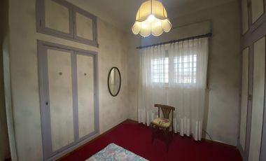 CAS A EN VENTA UNA CUADRA DEL MAR EN CENTRO DE MAR DE AJO