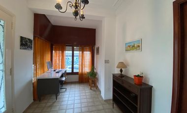 CAS A EN VENTA UNA CUADRA DEL MAR EN CENTRO DE MAR DE AJO