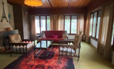 CAS A EN VENTA UNA CUADRA DEL MAR EN CENTRO DE MAR DE AJO