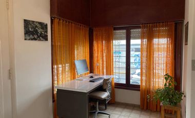 CAS A EN VENTA UNA CUADRA DEL MAR EN CENTRO DE MAR DE AJO