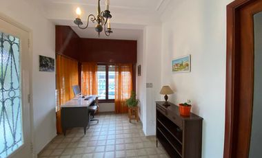 CAS A EN VENTA UNA CUADRA DEL MAR EN CENTRO DE MAR DE AJO