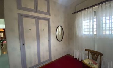 CAS A EN VENTA UNA CUADRA DEL MAR EN CENTRO DE MAR DE AJO