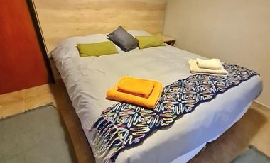 Departamento en alquiler permanente con vista al lago, km 5 a metros de Av Bustillo