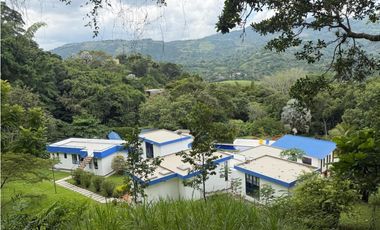 VILLETA, CASA CAMPESTRE EN VENTA