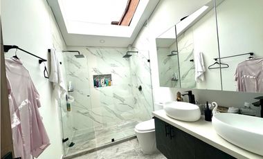 Casa en Venta en El Poblado sector San Lucas