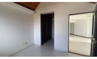APARTAESTUDIO EN  RENTA  ALQUITRABE  PINARES