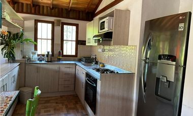 Se arrienda casa campestre en el municipio de Rionegro Antioquia.