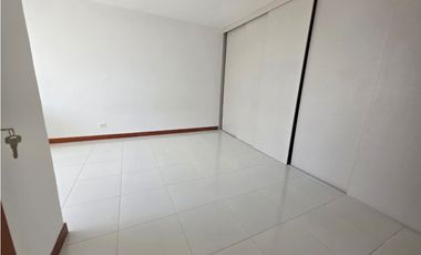 APARTAMENTO EN ULTIMO PISO LINDA VISTA UNIDAD COMPLETA