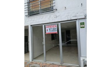 SE ARRIENDA LOCAL- SANTA LIBRADA