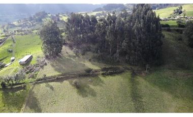 SE VENDE FINCA CON VISTA SOBRE PLACA HUELLA EN SAN ISIDRO