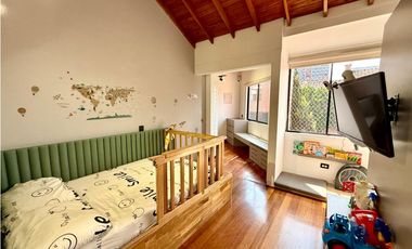 Casa parcialmente remodelada con jardín, deal para la familia