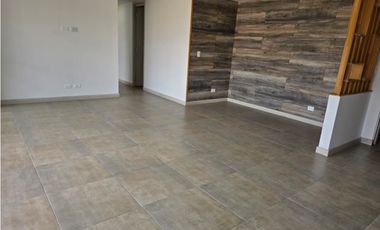 BUSCAS PRIVACIDAD APARTAMENTO EN UNIDAD DE POCOS APARTAMENTOS