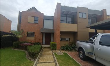 Arrendamos- Conjunto Residencial Fontanar Casa 67