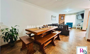 SE ARRIENDA HERMOSA Y AMPLIA CASA EN UNIDAD ABIERTA